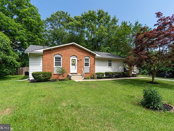 2nd image of 1241 Ramblewood Dr
