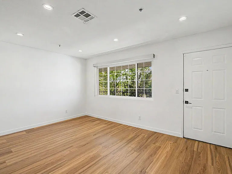 1937 Sunset Circle — Photo 16
