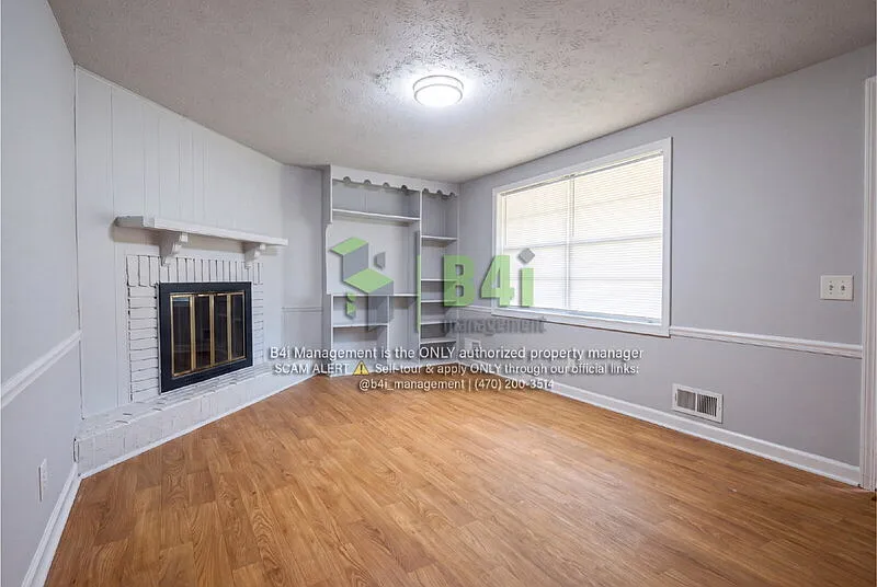 3 bed, 2.0 bath, 1456 sqft, $1,615 — Photo 2
