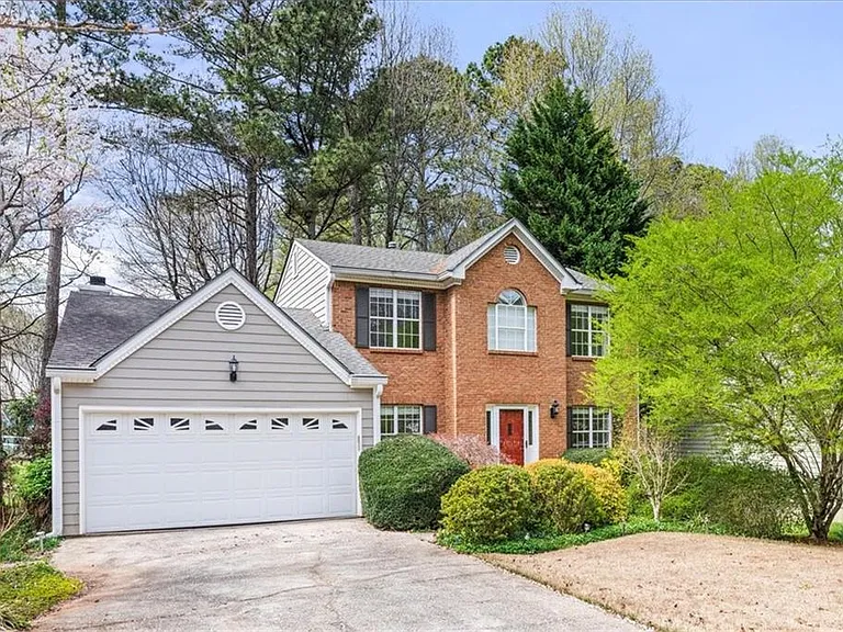 11190 Abbotts Station Dr — Photo 2