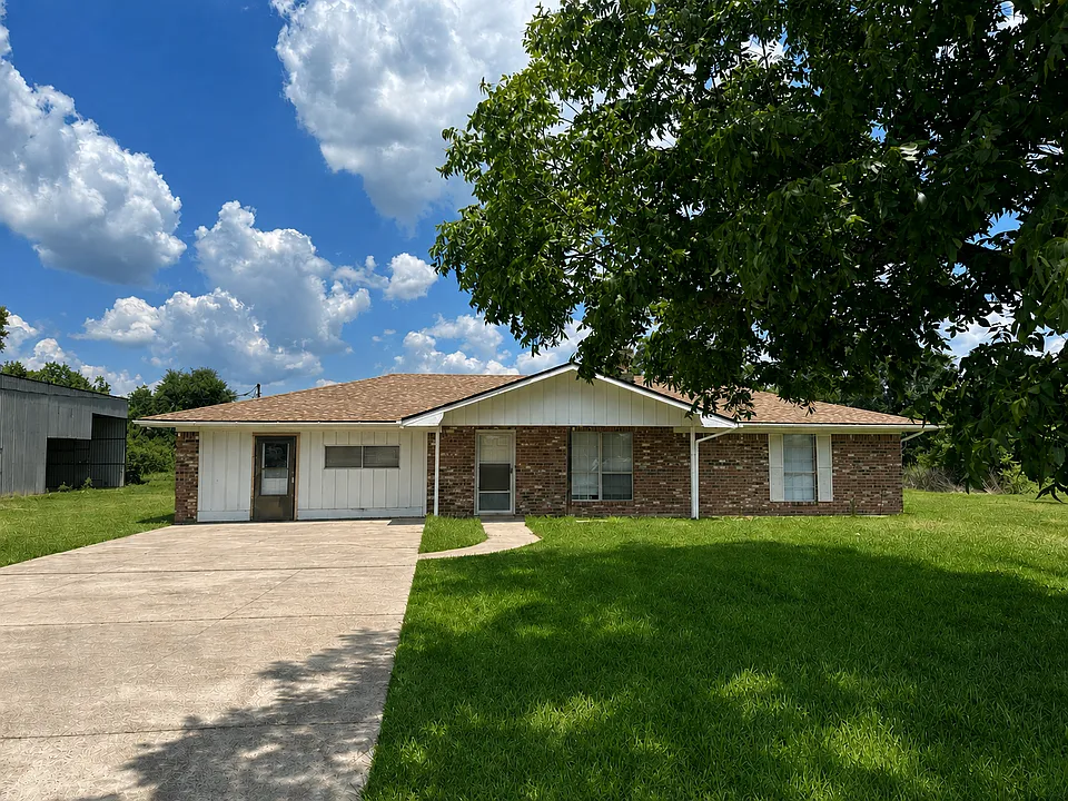 809 Harvest Dr