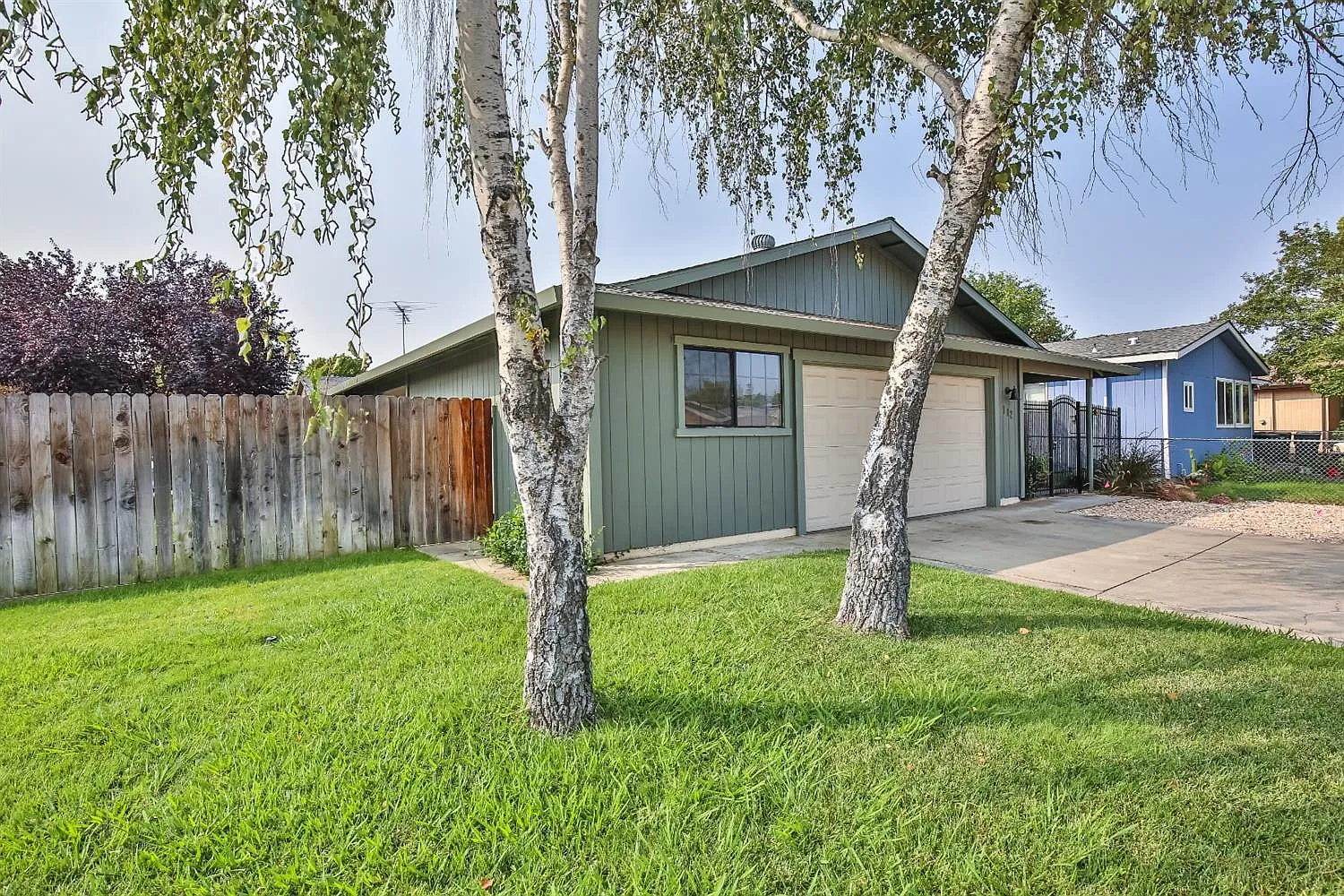 112 Leewill Ave photo 1