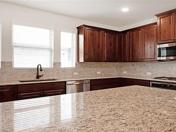 4th image of 5105 Lunata Way
