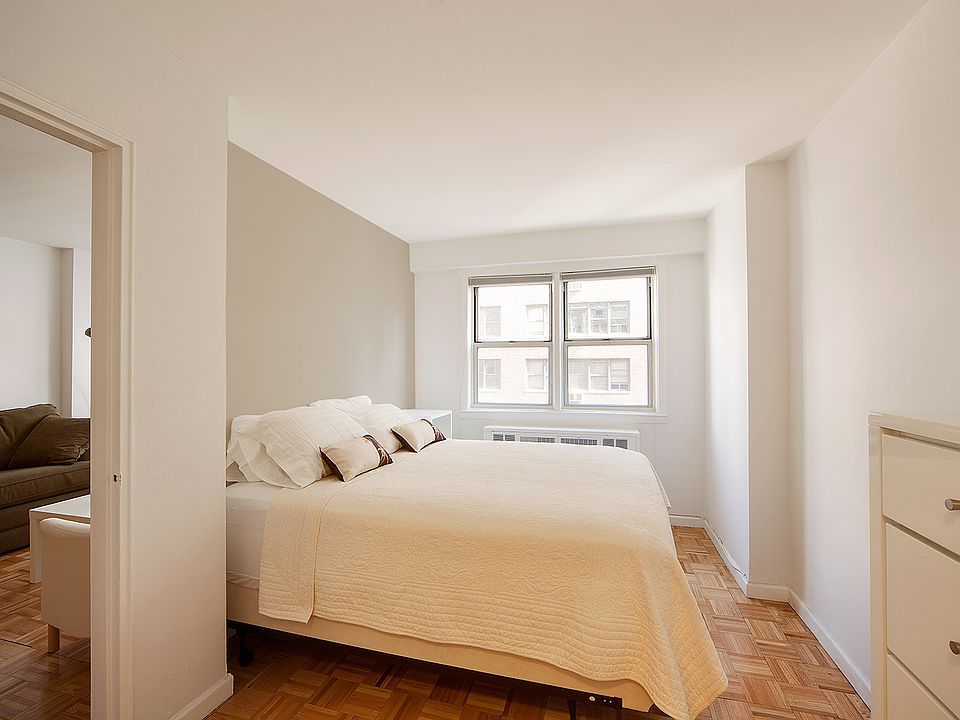 2nd image of 245 E 35th St APT 9A