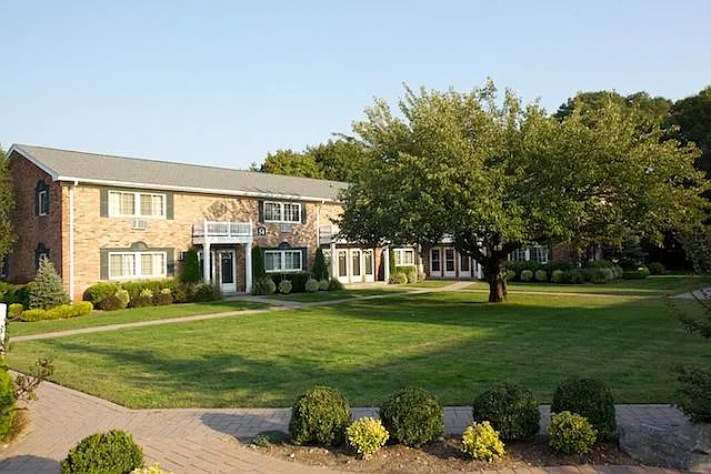 Fairfield Centereach Gardens — Photo 17