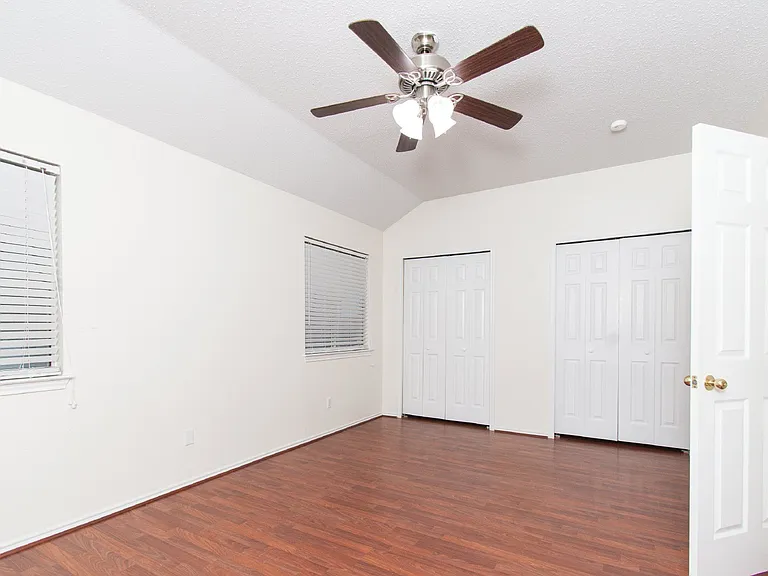 3301 Dorothy Jane Dr — Photo 9