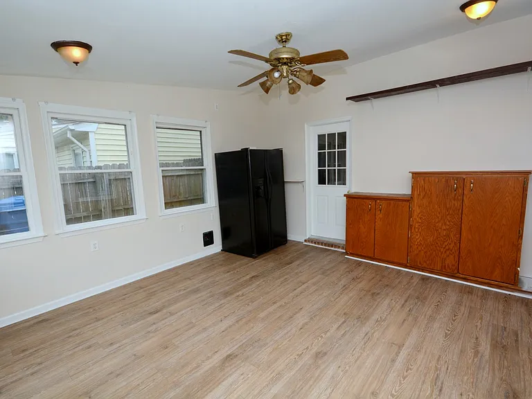 1217 Reardon Cir — Photo 46