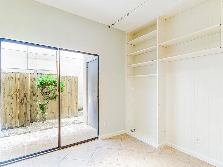 1818 Augusta Dr #27 — Photo 5