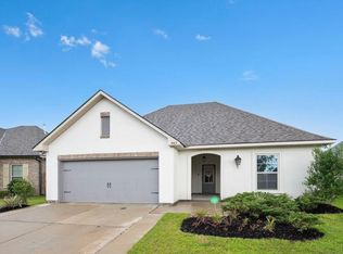 265 Lake Pride Dr, Baton Rouge, LA 70820