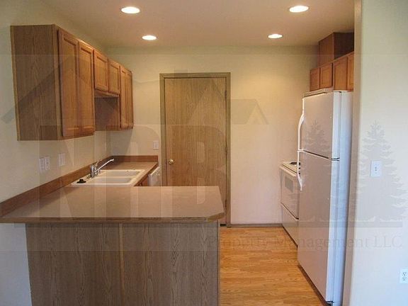 3rd image of 2134 172nd St E