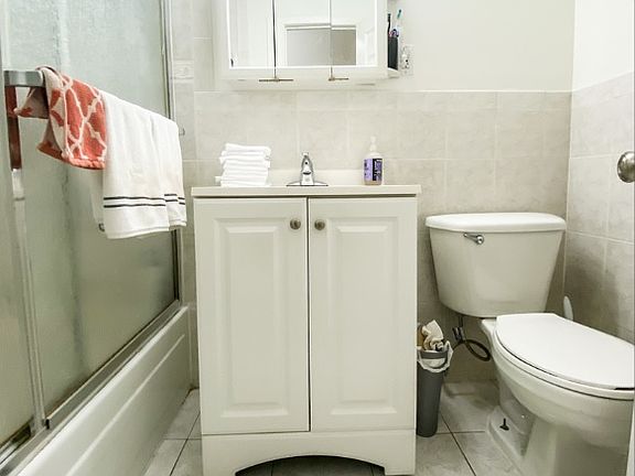5th image of 531 W 49th St #1WF
