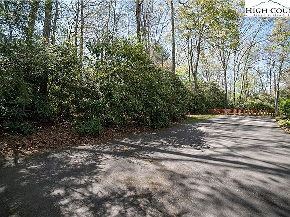 4th image of 762 Little Plumtree Creek Rd