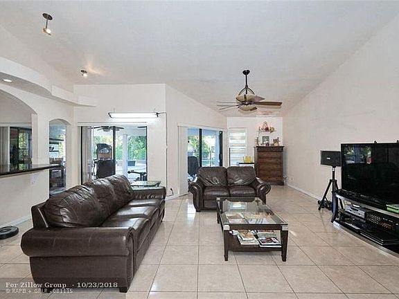 5th image of 4319 NW 112th Ave