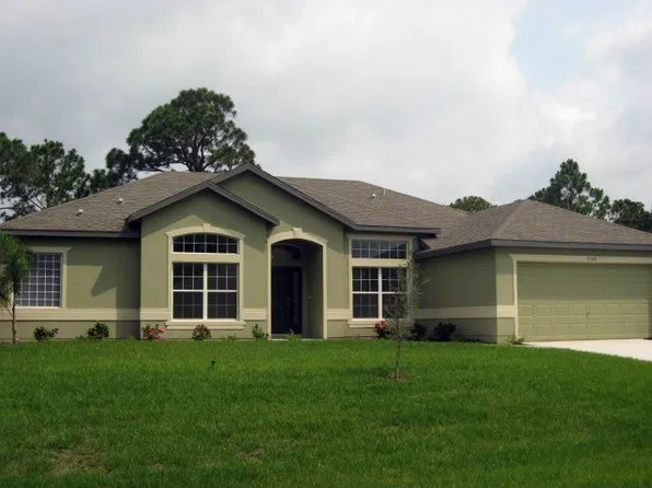 2366 Queens St SE, Palm Bay, FL 32909