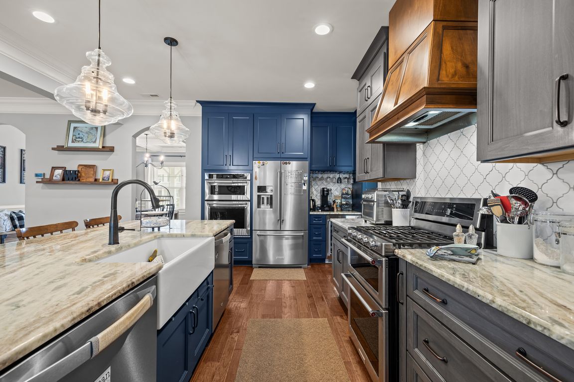 next background image