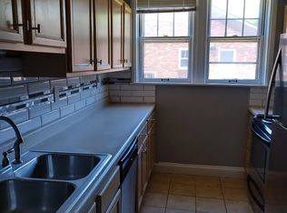 7557 Wellington Way #7557B, Saint Louis, MO 63105
