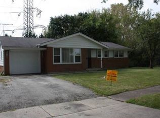 201 Walnut Ln, Elk Grove Village, IL 60007