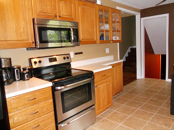 4th image of 907 38th Ave