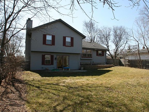 2nd image of 12110 W Lakefield Dr