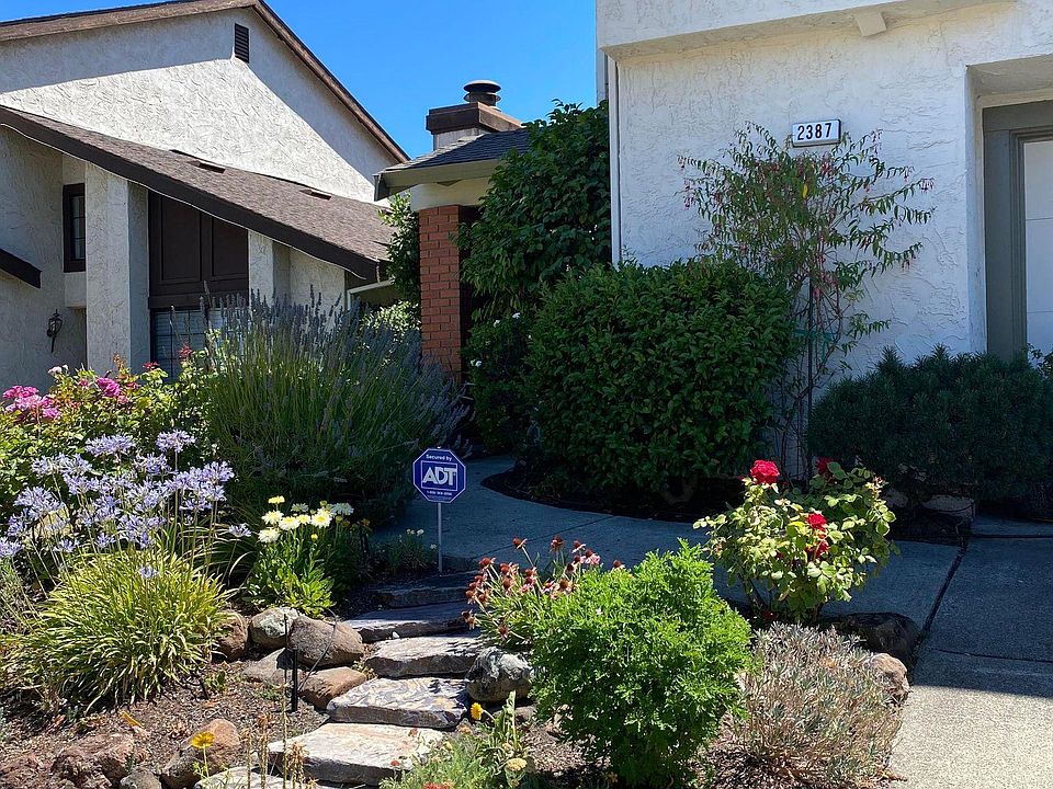 1st image of 2387 Lake Meadow Cir