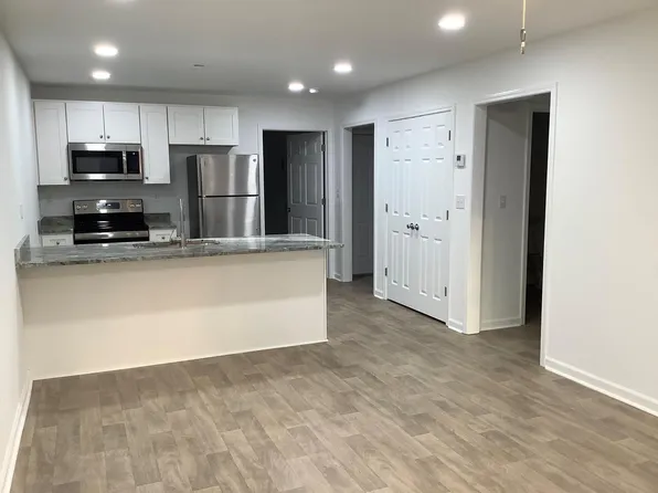 245-251 Candlebrook Dr, Enterprise, AL 36330