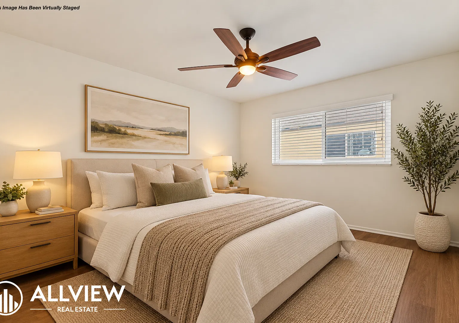 16661 Bartlett Lane — Photo 2