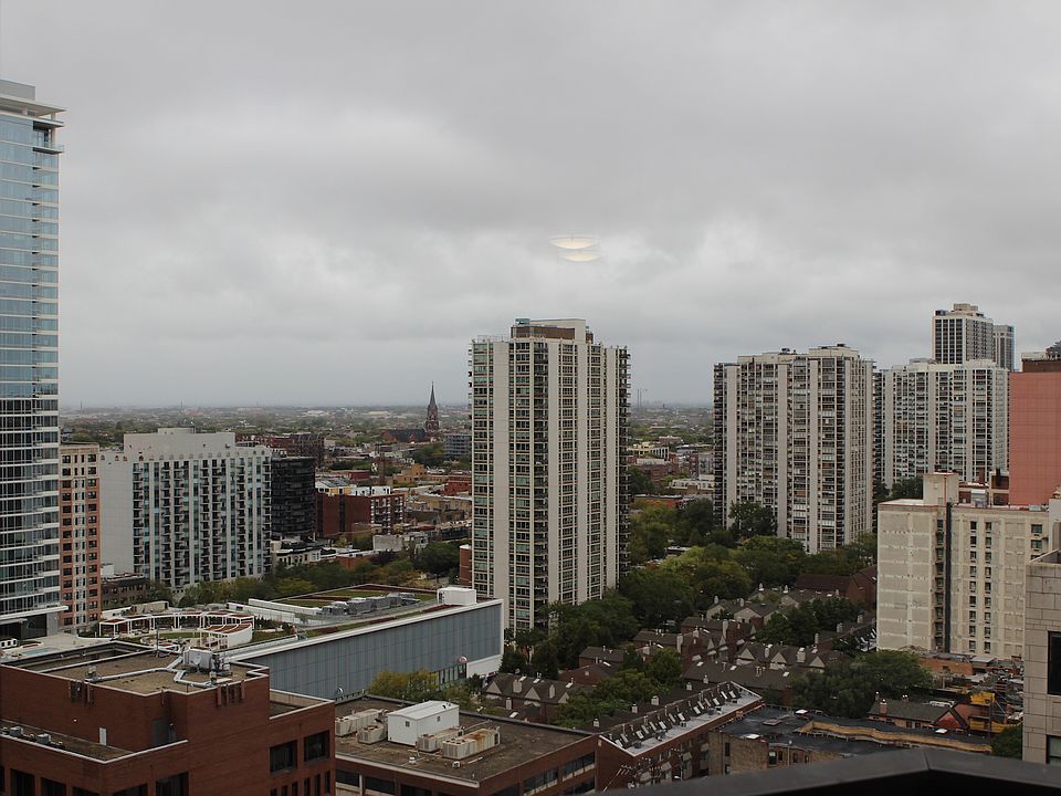 1st image of 1131 N Dearborn St #34