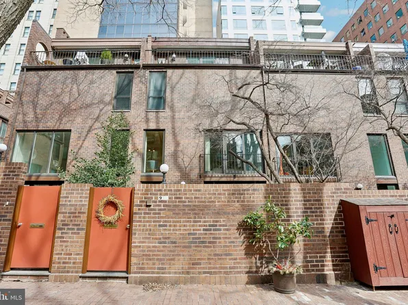 9 Saint James Ct #13, Philadelphia, PA 19106
