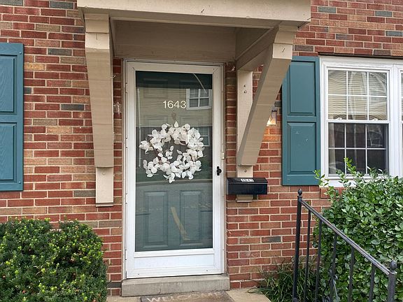 5th image of 1643 E Swan Cir