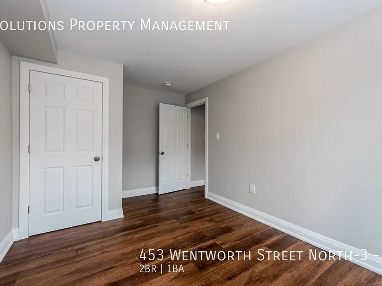 453 Wentworth St N #3 — Photo 24