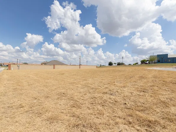 105 Juniors Pl, La Vernia, TX 78121