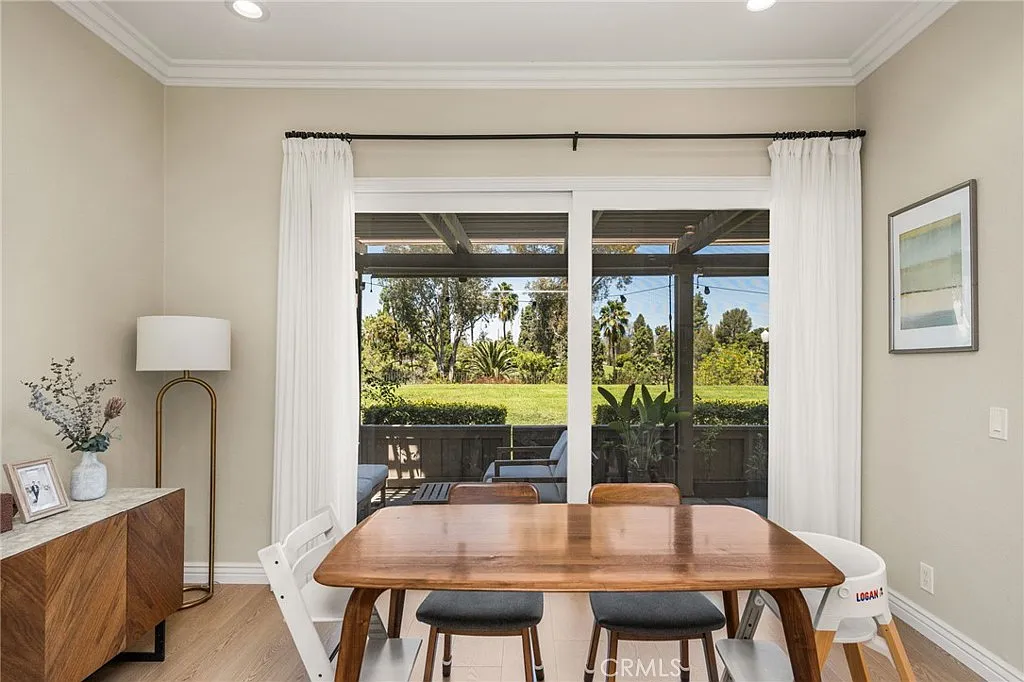3 bed, 2134 sqft, $4,950 — Photo 1