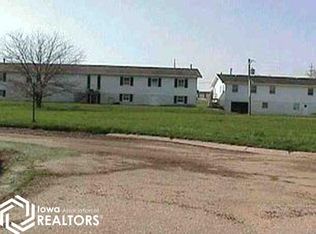 104 Pleasantview Rd, Marshalltown, IA 50158