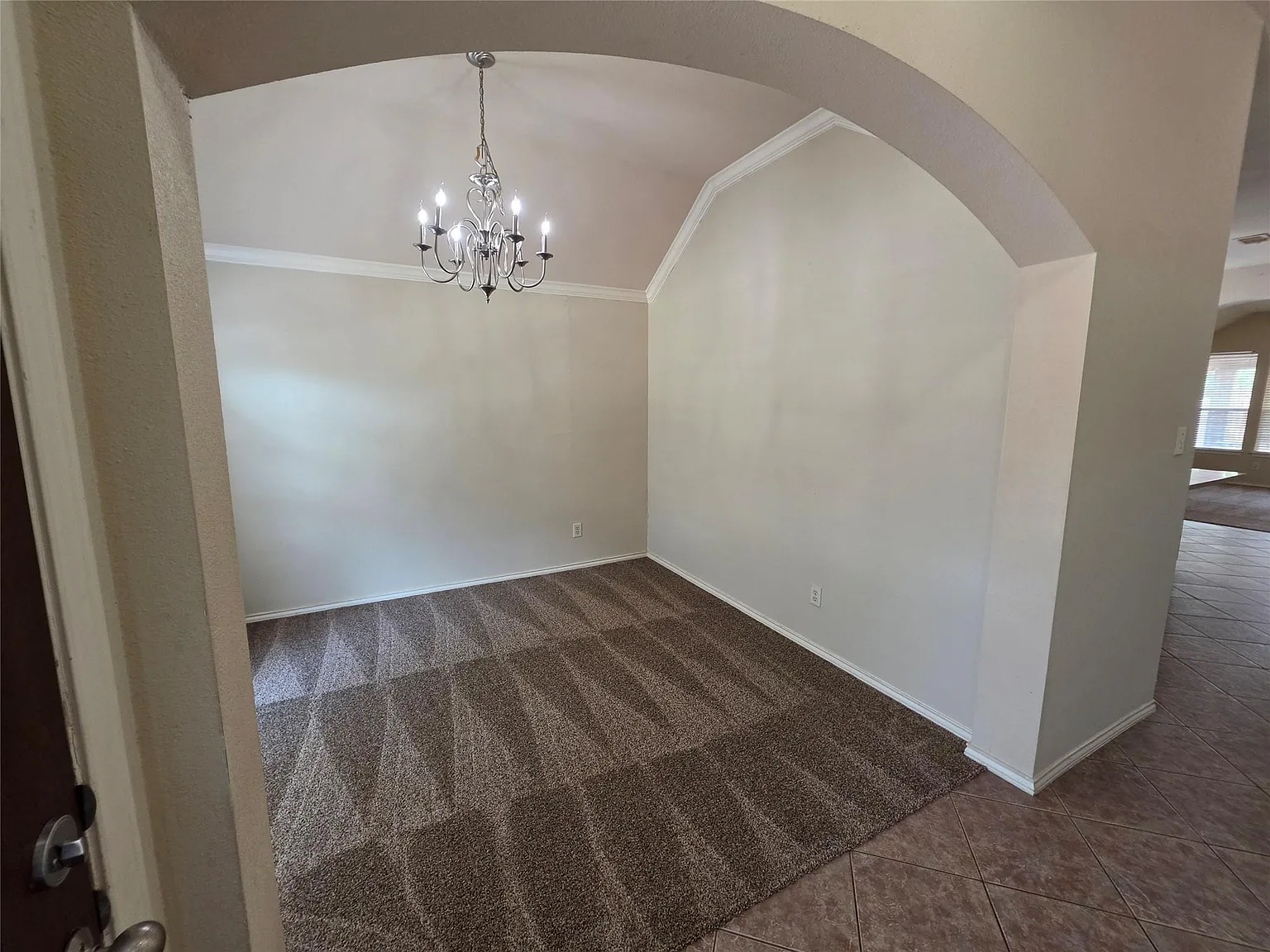3 bed, 2.0 bath, 1658 sqft, $2,200 — Photo 3
