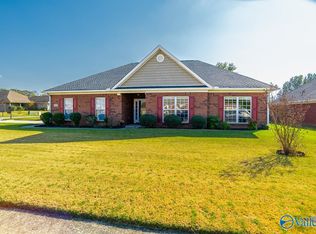 15651 Coach House Ct NW, Harvest, AL 35749