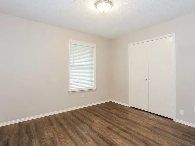 317 W Glen Meadow Dr — Photo 12