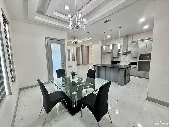 5th image of 825 Lariat St