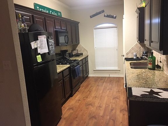 4th image of 2498 Horse Shoe Dr