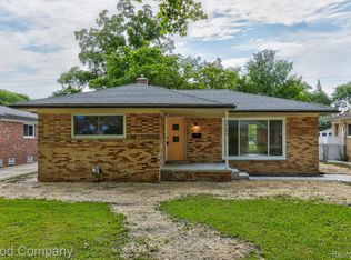 24680 Church St, Oak Park, MI 48237