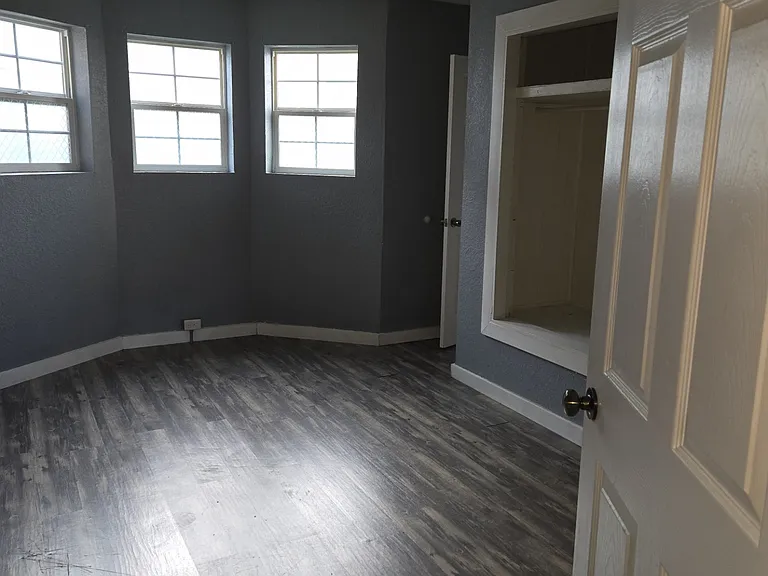 330 W Coler St #A — Photo 10