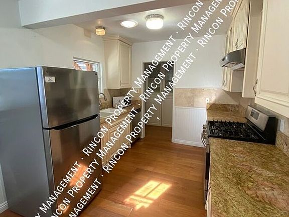 4th image of 601 Drown Ave #A