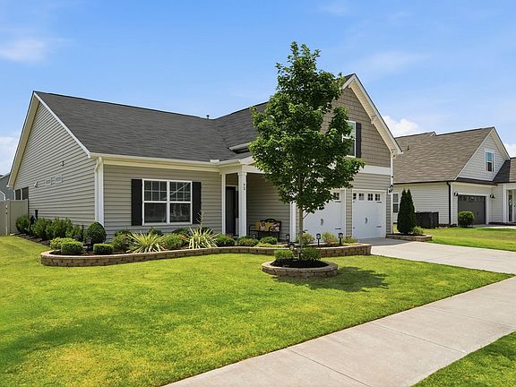 3rd image of 73 Sugarmaple Way