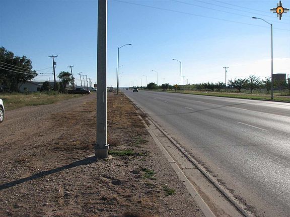 3rd image of 4902 National Parks Hwy