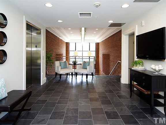 3rd image of 300 Finsbury St APT 102