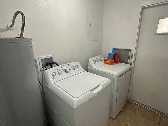 5th image of 7531 Lois Marie Ct