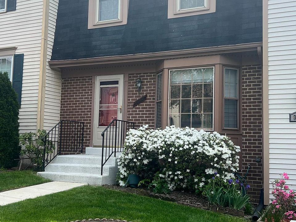 2nd image of 3055 Mozart Dr