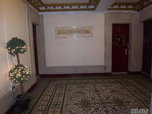 Sold by Century 21 American Homes | media 9