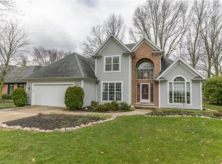 2760 Southwood Dr, Westlake, OH 44145