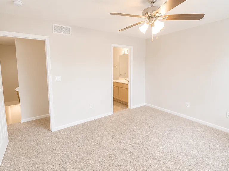 4005 Snowy Owl Dr — Photo 19