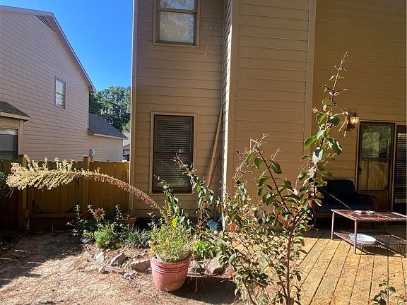 3rd image of 5530 Robmont Dr